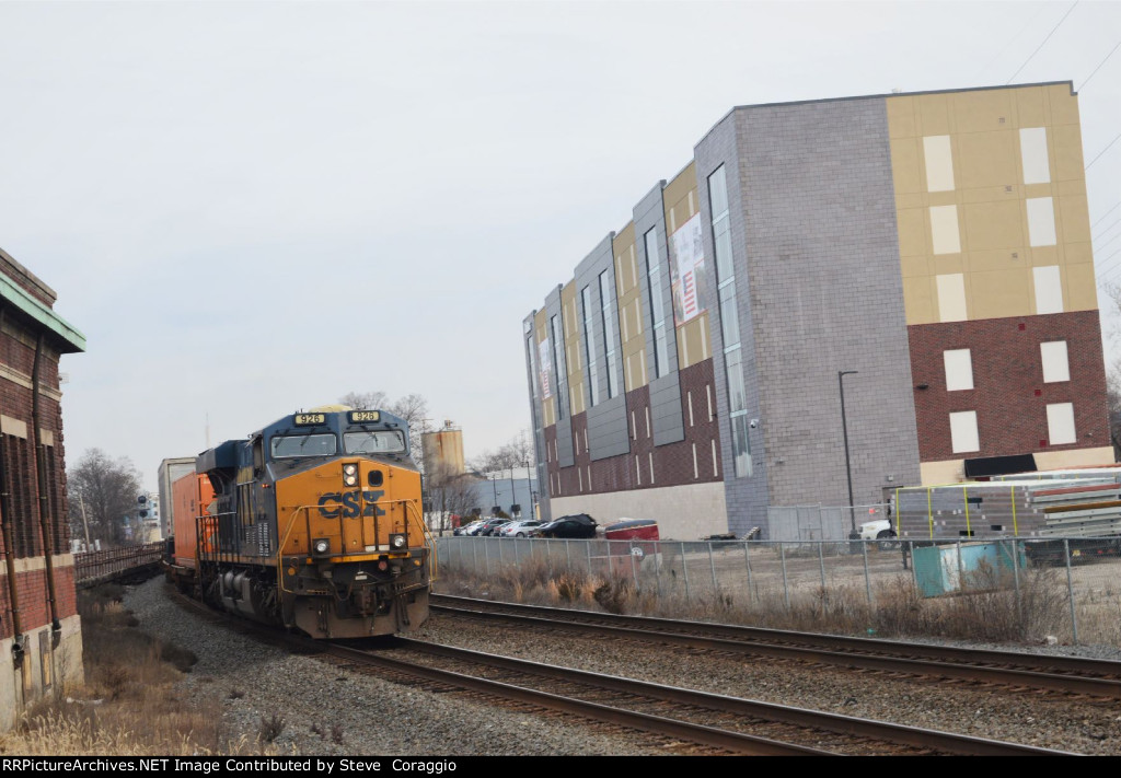 CSX 926 and old CNJ Station